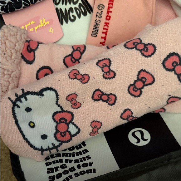 Hello Kitty Pink bundle - Picture 6 of 6
